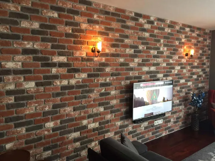Sade ve şık salon duvar dekorasyonu